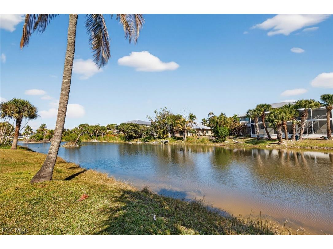 686 Emeril Court Sanibel FL 33957 2026004589 image36