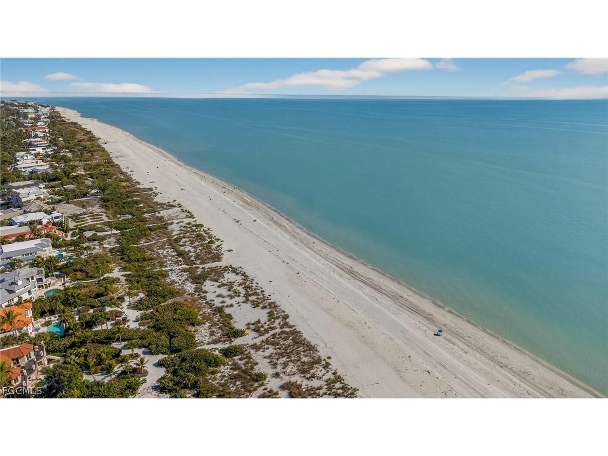 686 Emeril Court Sanibel FL 33957 2026004589 image48