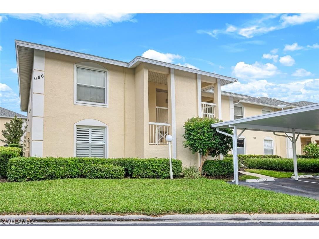 686 Squire Circle #202 Naples FL 34104 224003987 image1
