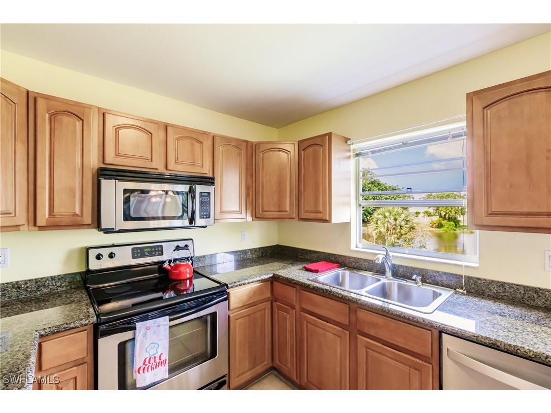 6864 Sandtrap Drive #4 Fort Myers FL 33919 224091099 image1