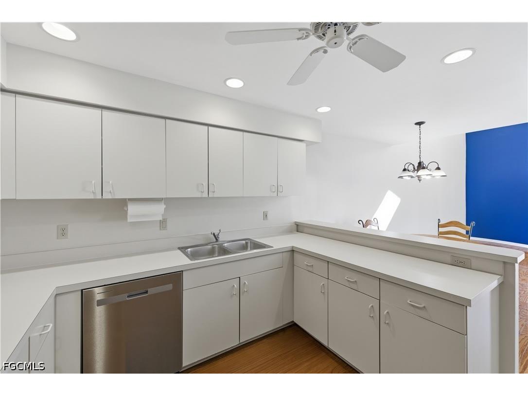 6867 Pentland Way #52 Fort Myers FL 33966 2026009715 image12