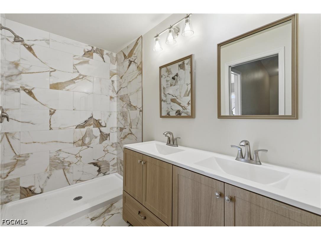 6867 Pentland Way #52 Fort Myers FL 33966 2026009715 image25