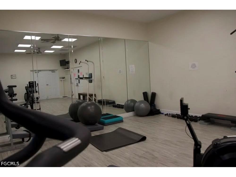 6867 Pentland Way #52 Fort Myers FL 33966 2026009715 image44