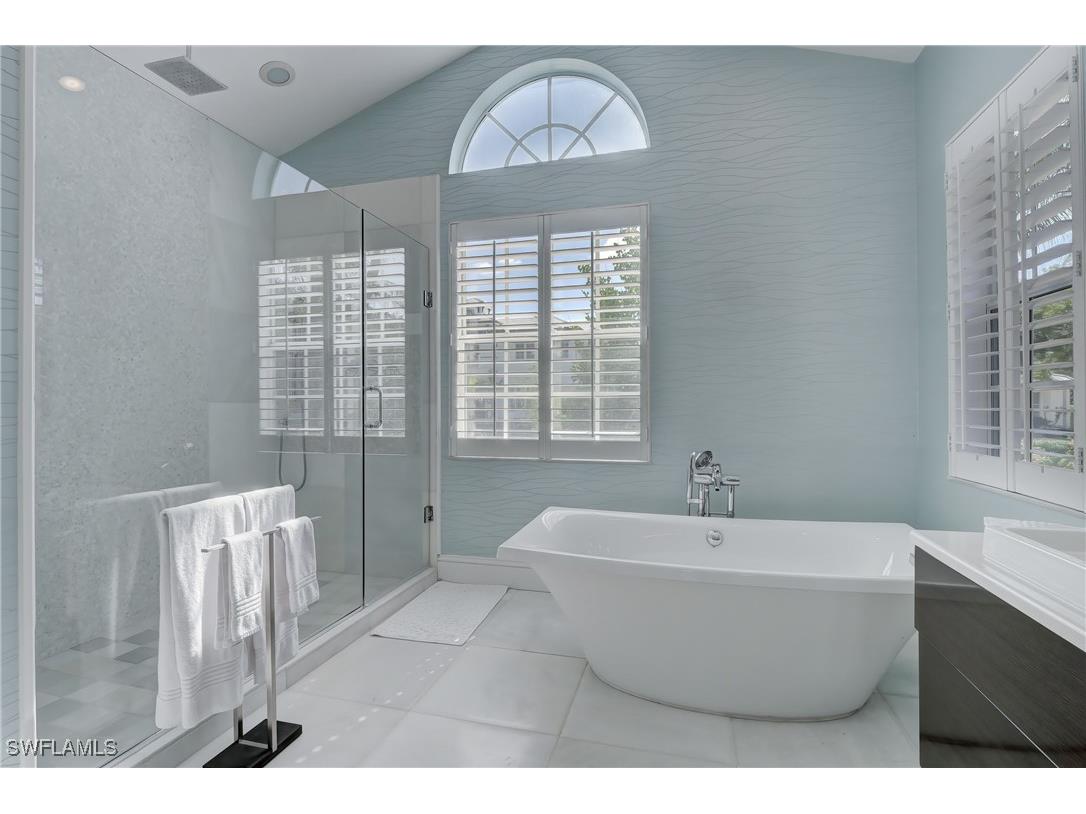 687 9th Avenue S Naples FL 34102 225070622 image9