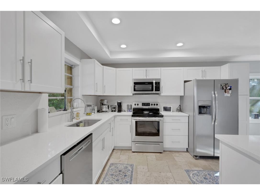 687 Cypress Way E Naples FL 34110 225079743 image12