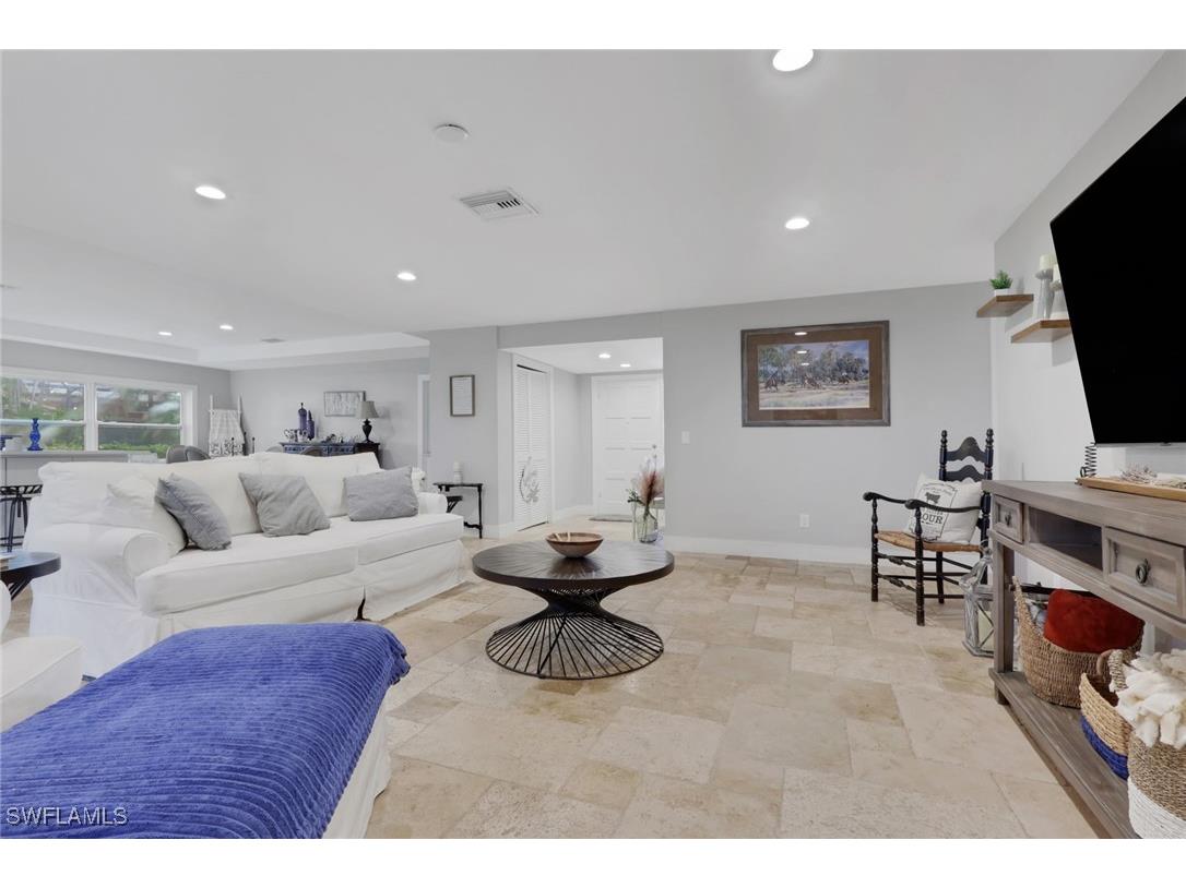 687 Cypress Way E Naples FL 34110 225079743 image8