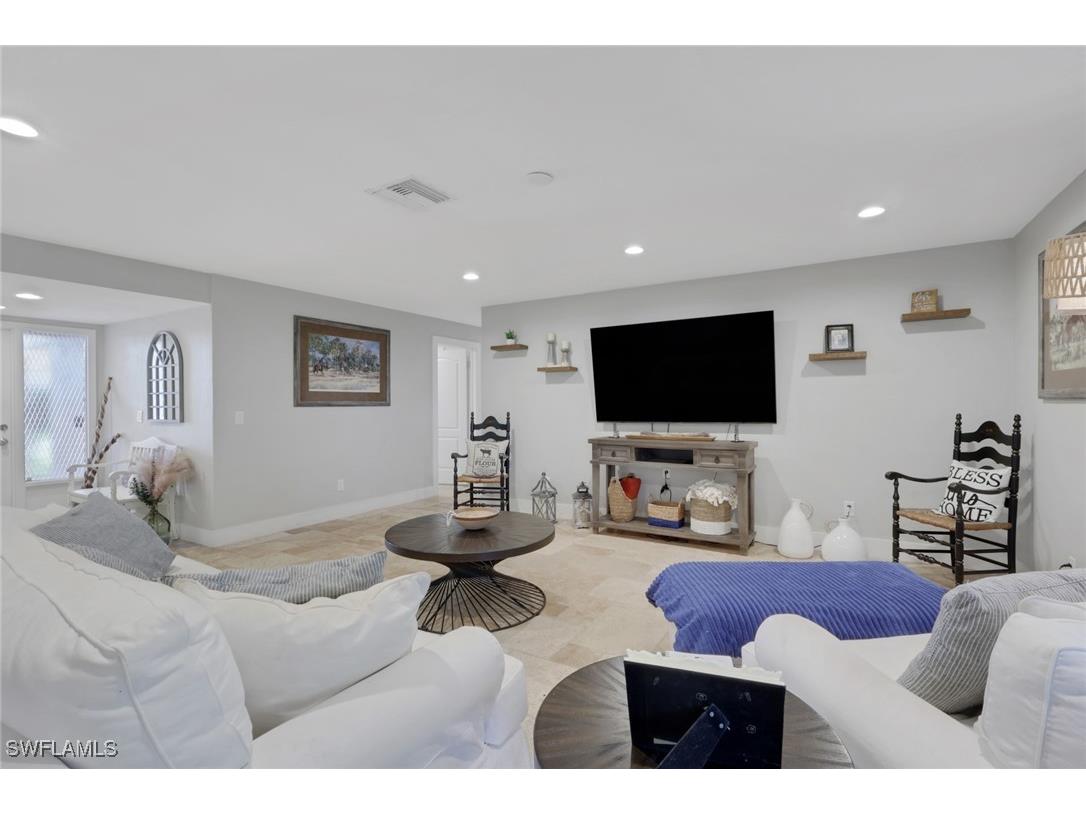 687 Cypress Way E Naples FL 34110 225079743 image9