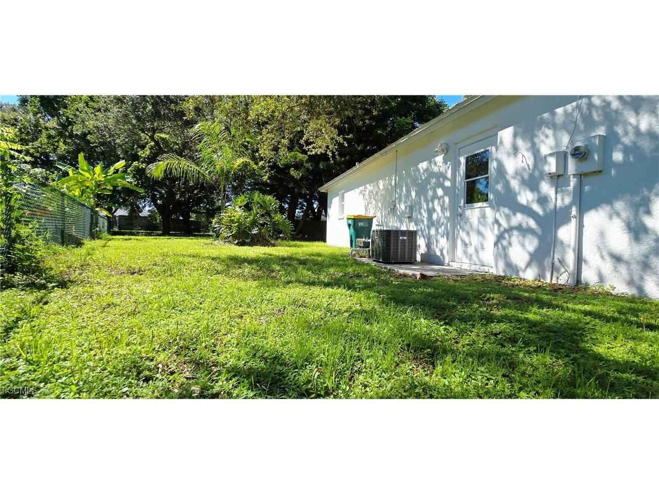 687 Grove Drive Naples FL 34120 225047185 image42