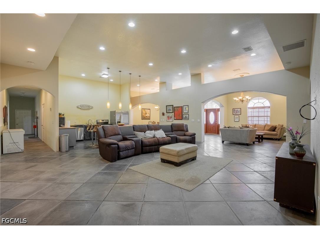 687 Montura Avenue Clewiston FL 33440 2026015218 image34