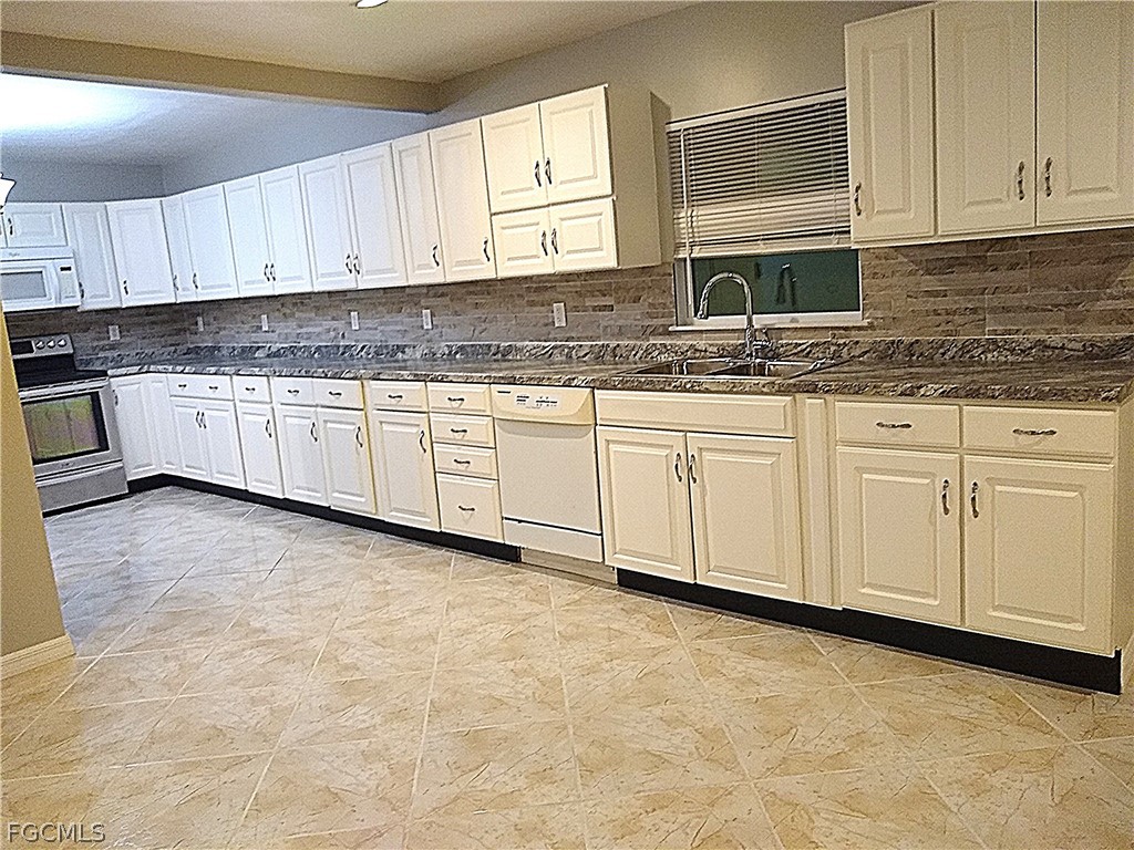 6870 Golden Road North Fort Myers FL 33917 2026008140 image1