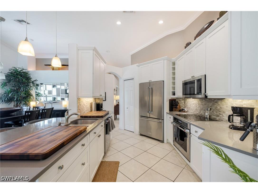6871 Sterling Greens Drive #202 Naples FL 34104 226013648 image18