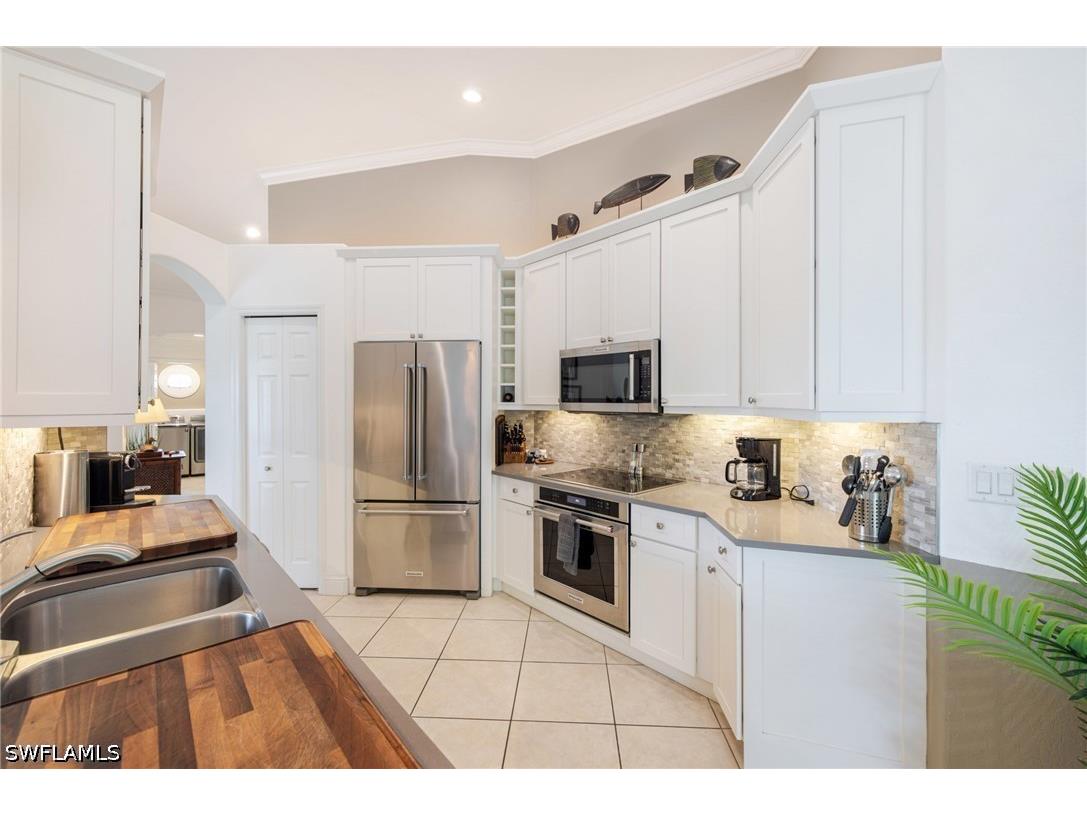 6871 Sterling Greens Drive #202 Naples FL 34104 226013648 image19
