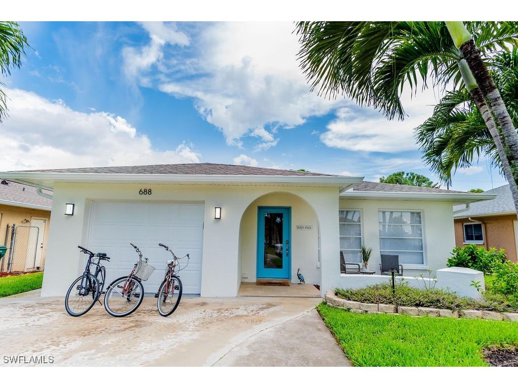 688 106th Avenue N Naples FL 34108 223030648 image1