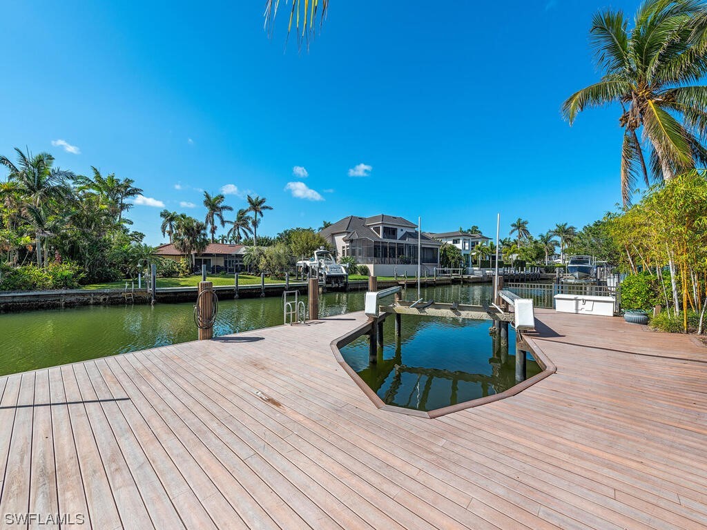 688 21st Avenue S Naples FL 34102 223078778 image3