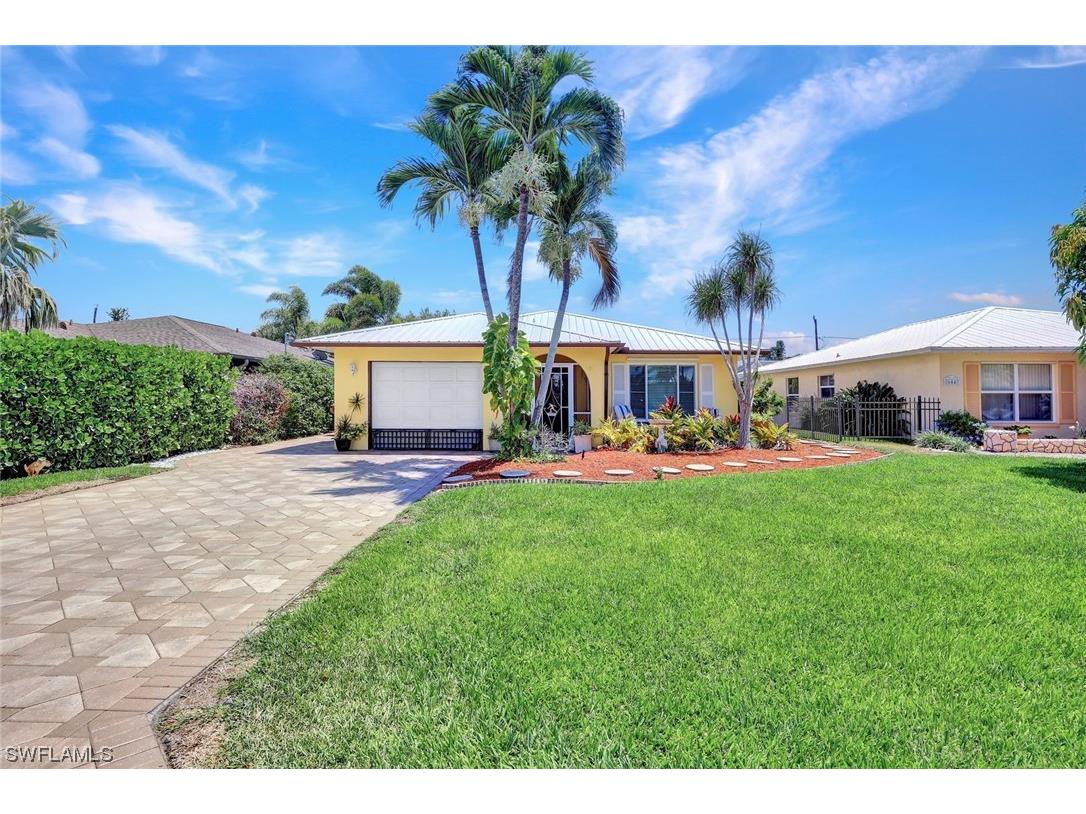 688 94th Avenue N Naples FL 34108 223037763 image1