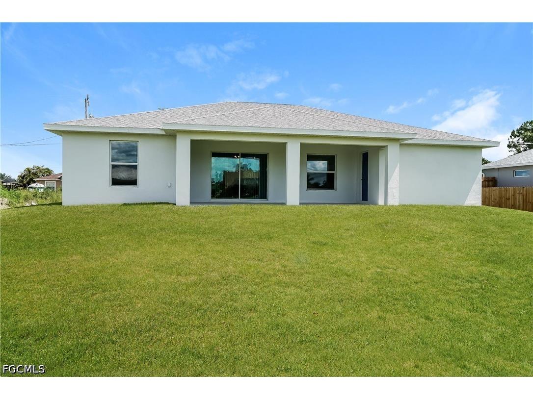688 Manhattan Street E Lehigh Acres FL 33974 2026025026 image14