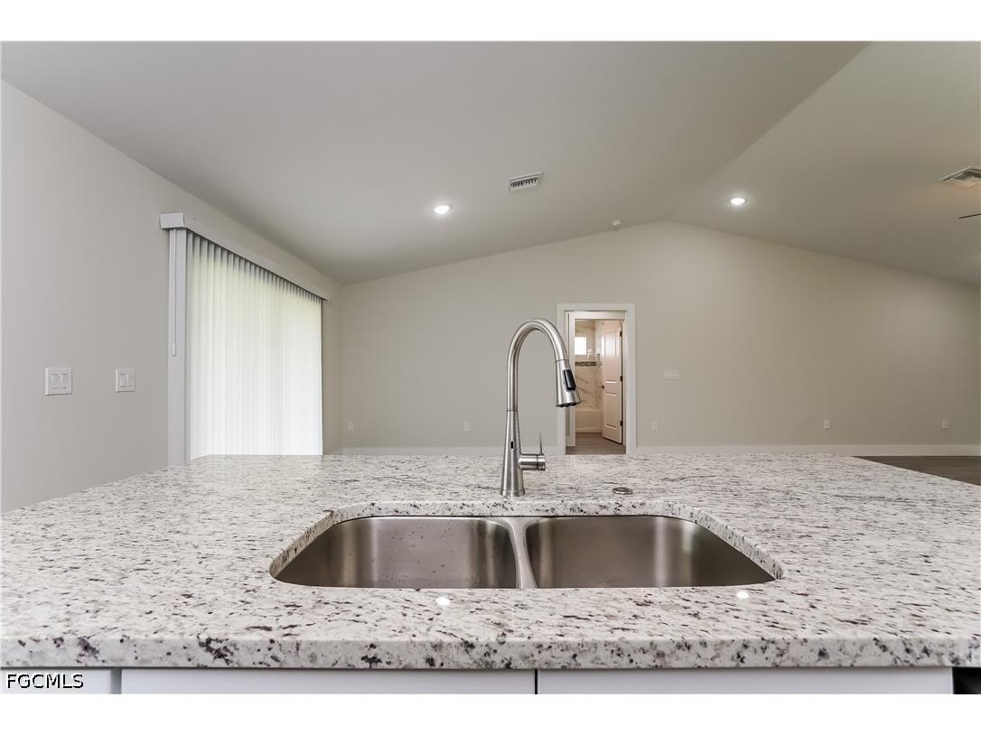 688 Manhattan Street E Lehigh Acres FL 33974 2026025026 image7