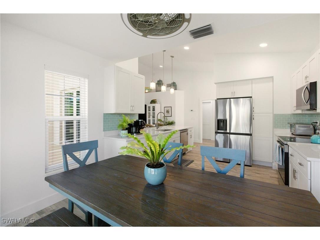 688 Wiggins Lake Drive #201 Naples FL 34110 225081665 image16