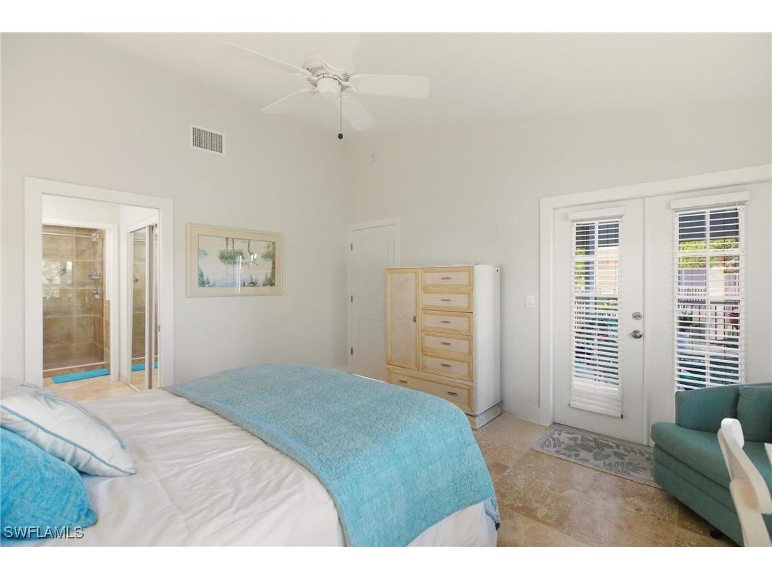 688 Wiggins Lake Drive #201 Naples FL 34110 225081665 image28