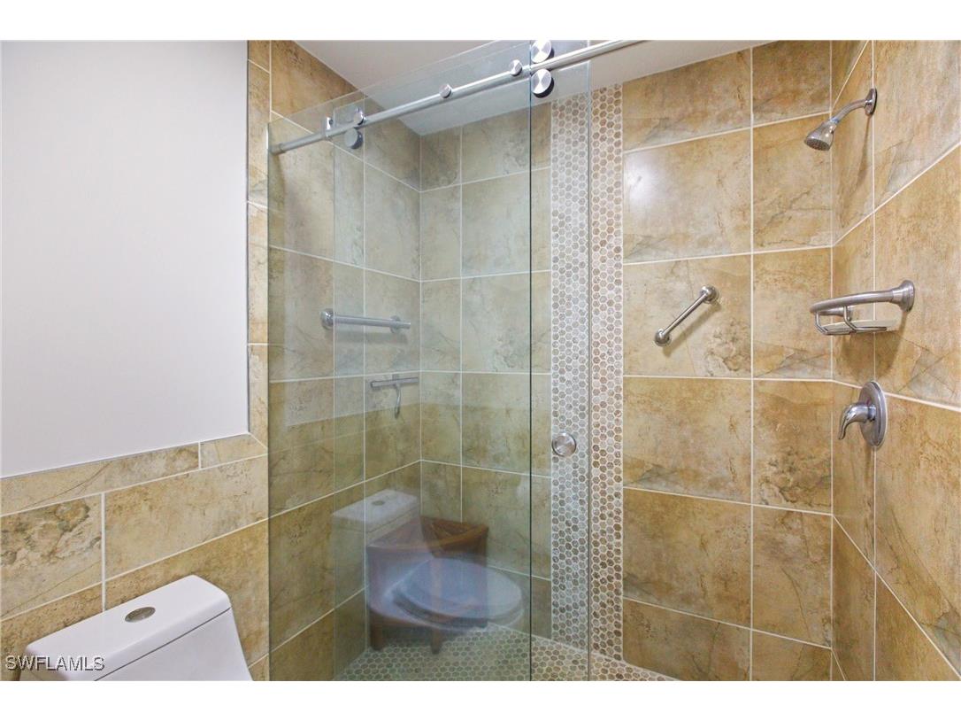 688 Wiggins Lake Drive #201 Naples FL 34110 225081665 image30