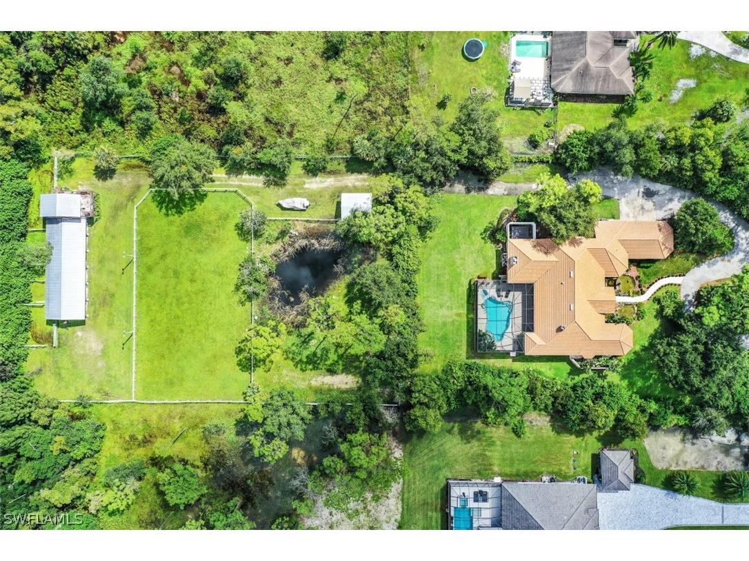 6881 Bottlebrush Lane Naples FL 34109 222069482 image1