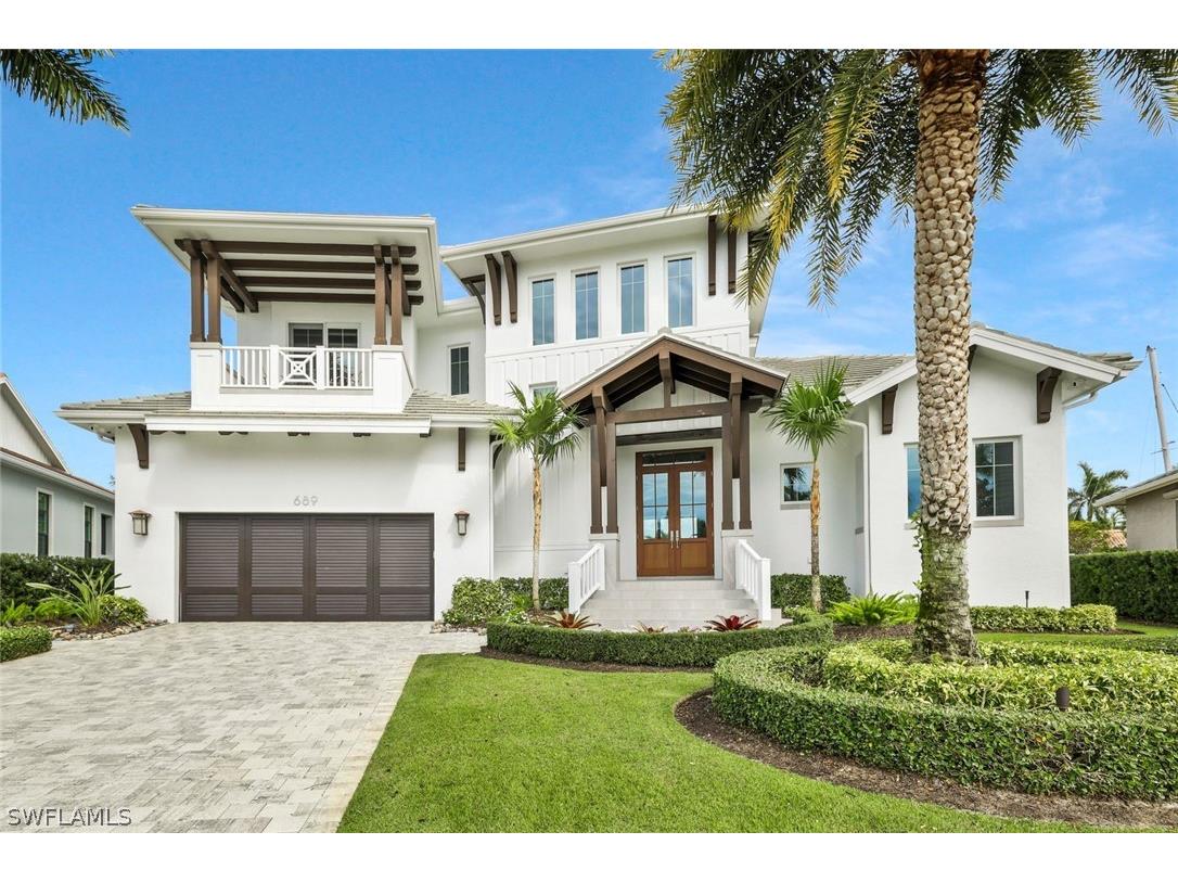 689 Pelican Court Marco Island FL 34145 226008993 image1