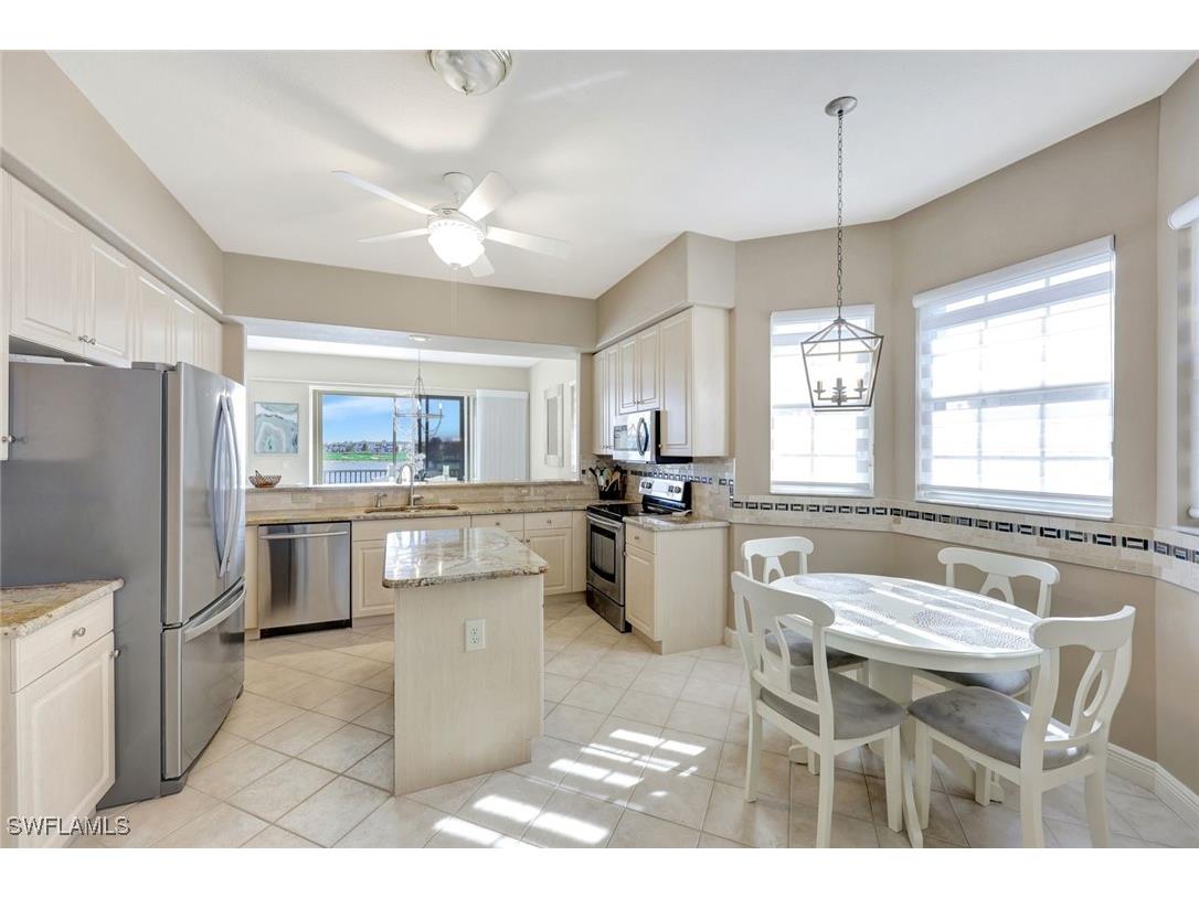 689 Vintage Reserve Circle #15D Naples FL 34119 226002341 image10