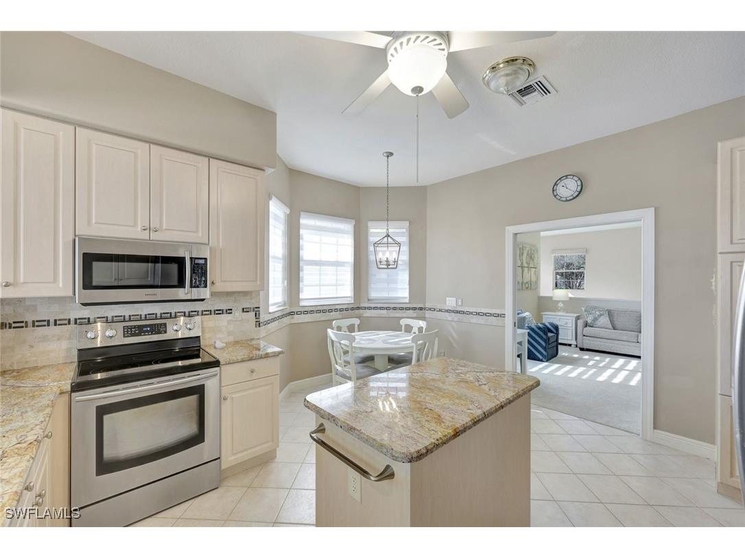 689 Vintage Reserve Circle #15D Naples FL 34119 226002341 image12
