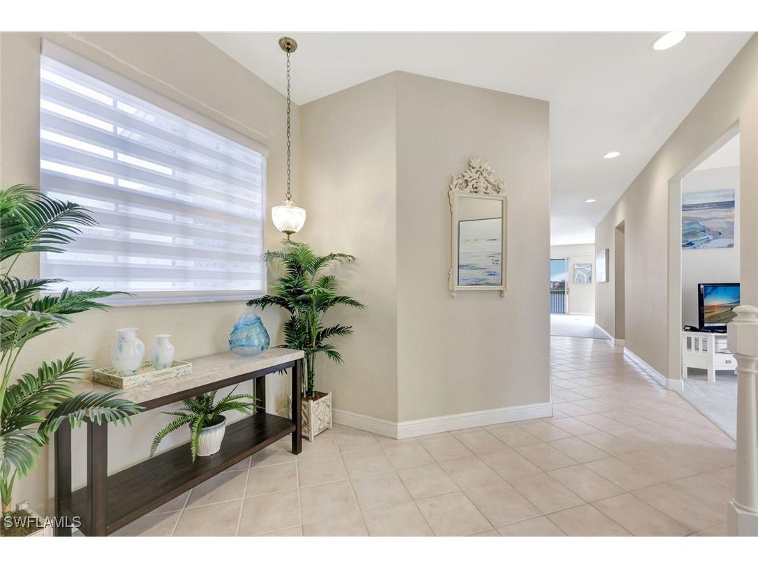 689 Vintage Reserve Circle #15D Naples FL 34119 226002341 image5
