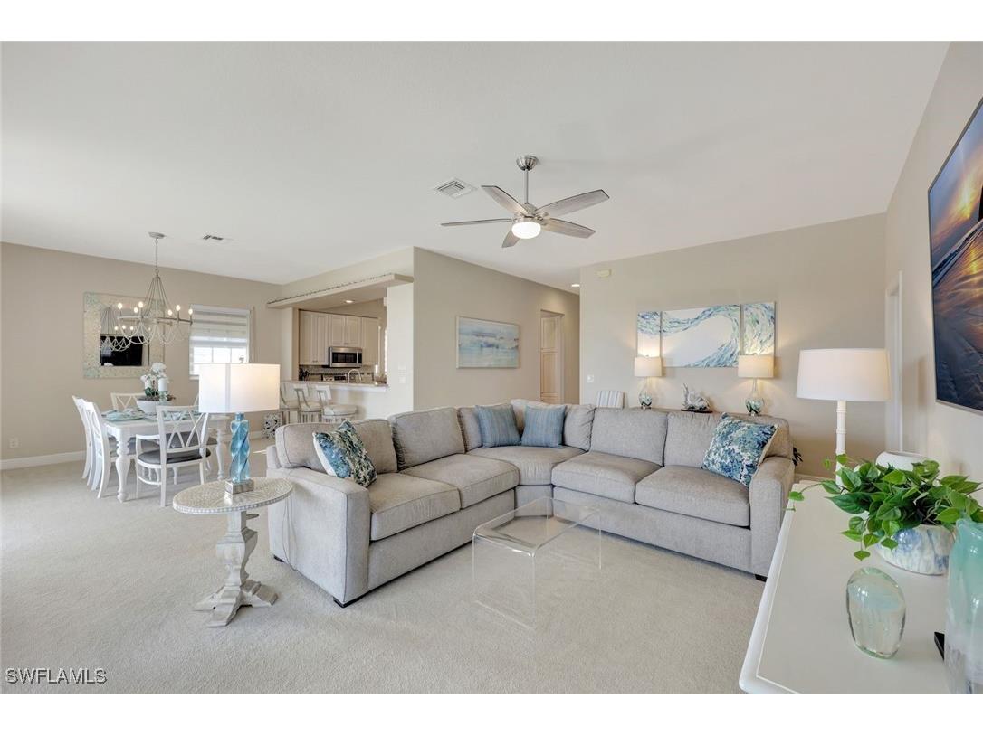689 Vintage Reserve Circle #15D Naples FL 34119 226002341 image6