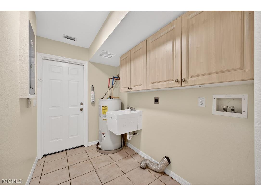 6890 Circle Drive Fort Myers FL 33905 2026013634 image33