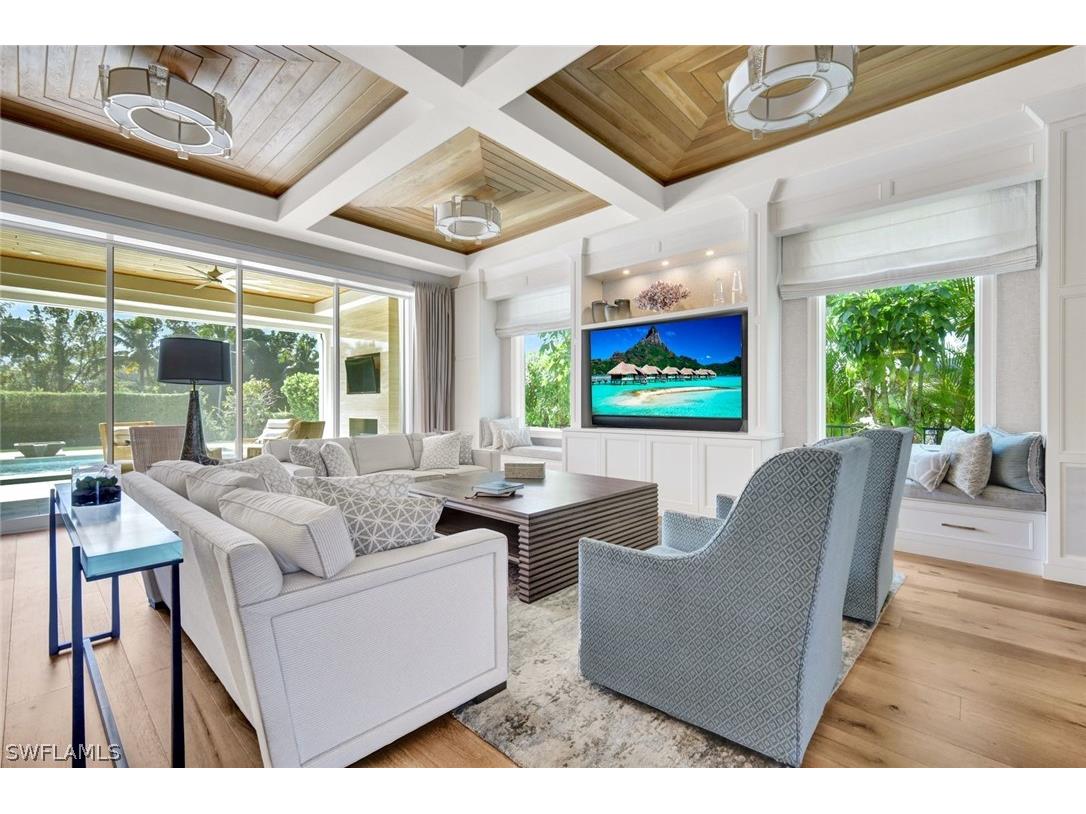 6892 Leeward Way Naples FL 34109 226008245 image2