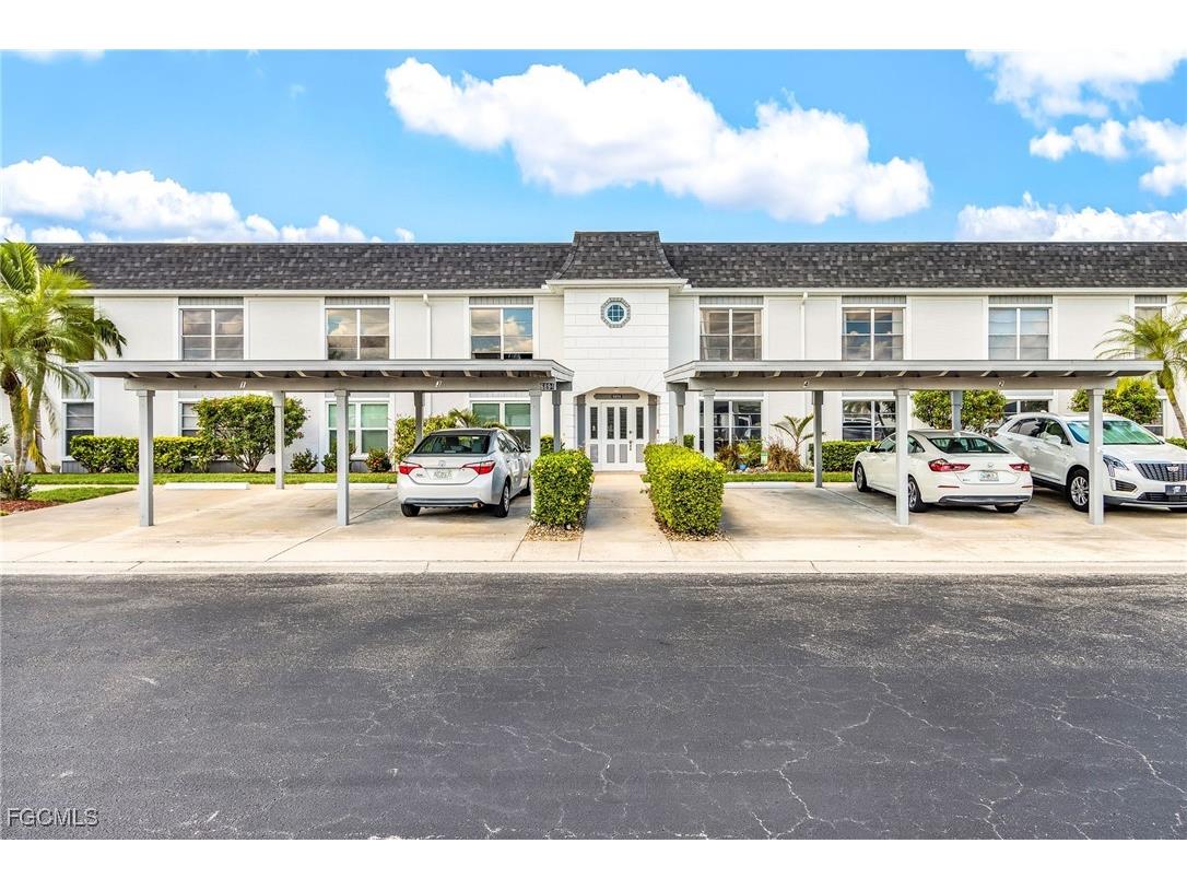 6894 Sandtrap Drive #4 Fort Myers FL 33919 2025016622 image1