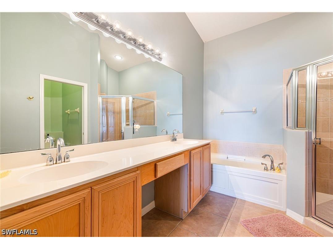 6894 Sterling Greens Court #201 Naples FL 34104 226021144 image20