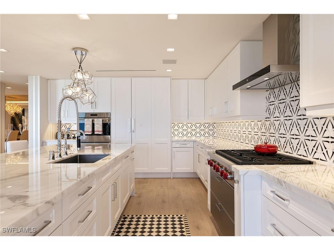 6897 Grenadier Boulevard #1202 Naples FL 34108 225078119 image15