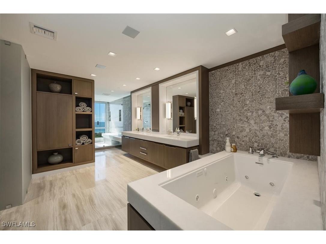 6897 Grenadier Boulevard #1701 Naples FL 34108 225073185 image21