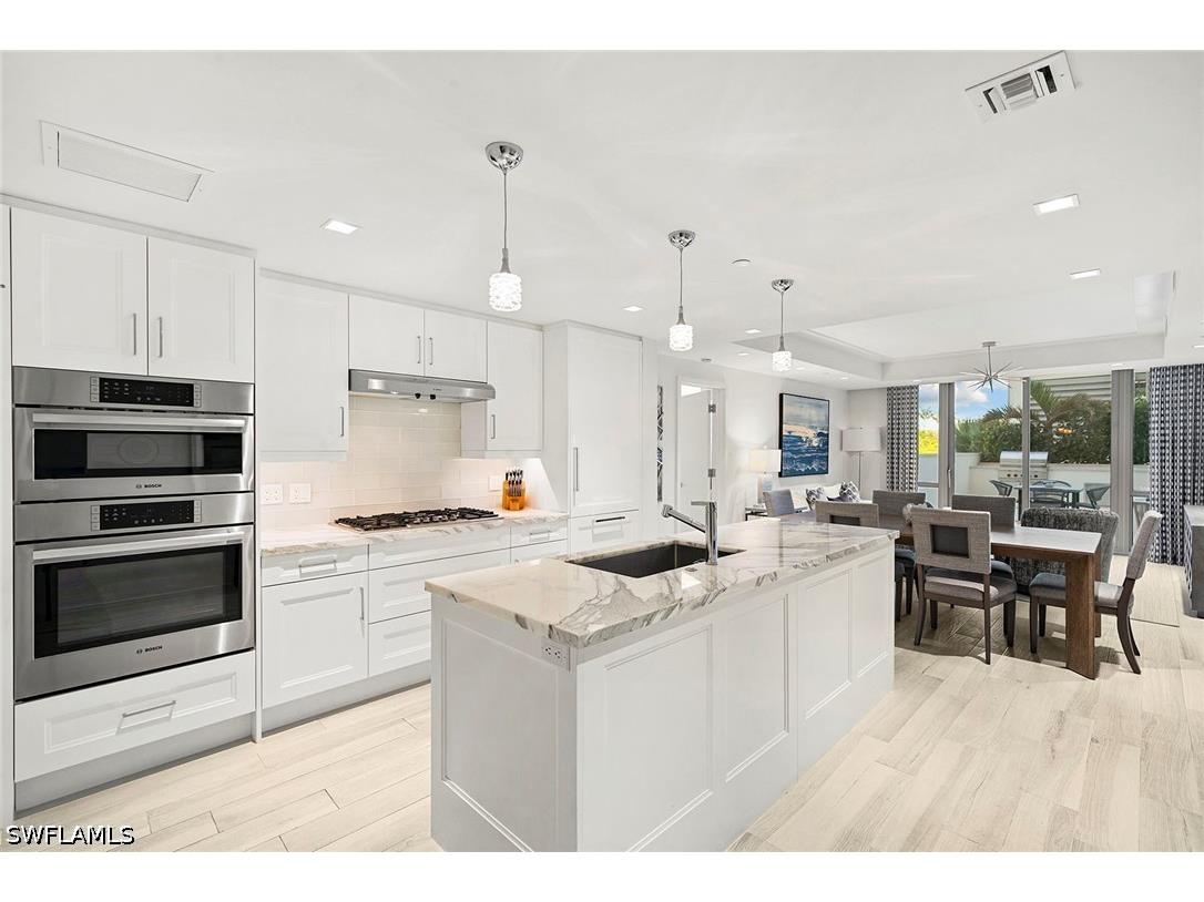 6897 Grenadier Boulevard #206 Naples FL 34108 226012885 image1