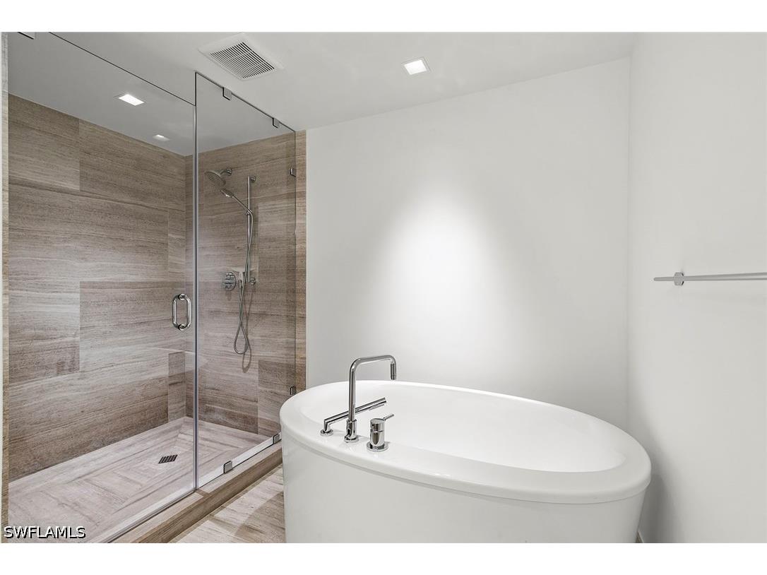 6897 Grenadier Boulevard #206 Naples FL 34108 226012885 image17