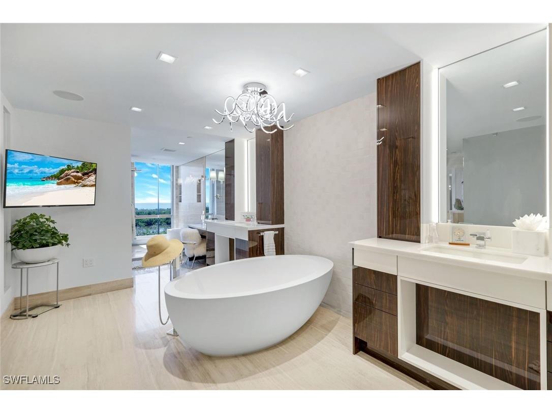 6897 Grenadier Boulevard #601 Naples FL 34108 225080372 image26