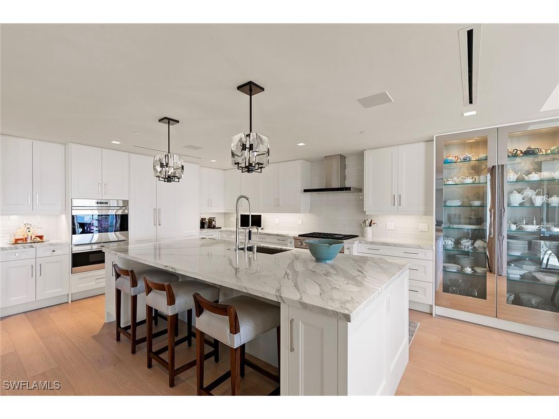 6897 Grenadier Boulevard #902 Naples FL 34108 225079499 image18