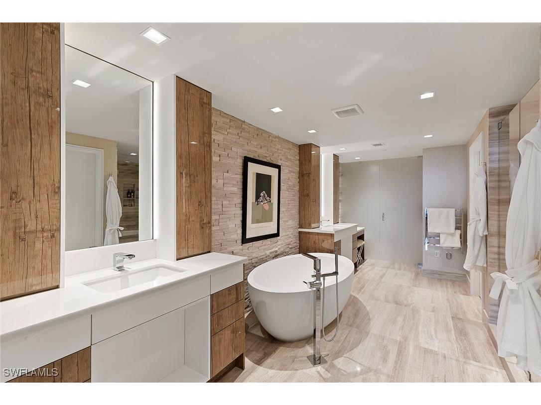 6897 Grenadier Boulevard #902 Naples FL 34108 225079499 image27