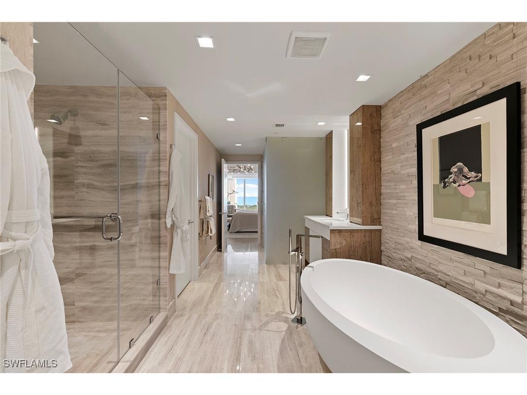 6897 Grenadier Boulevard #902 Naples FL 34108 225079499 image28