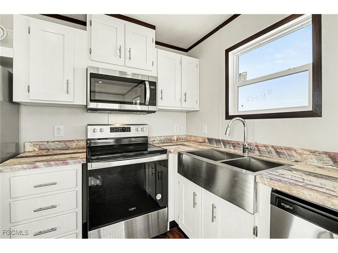 69 Emily Lane Fort Myers Beach FL 33931 2026005686 image10