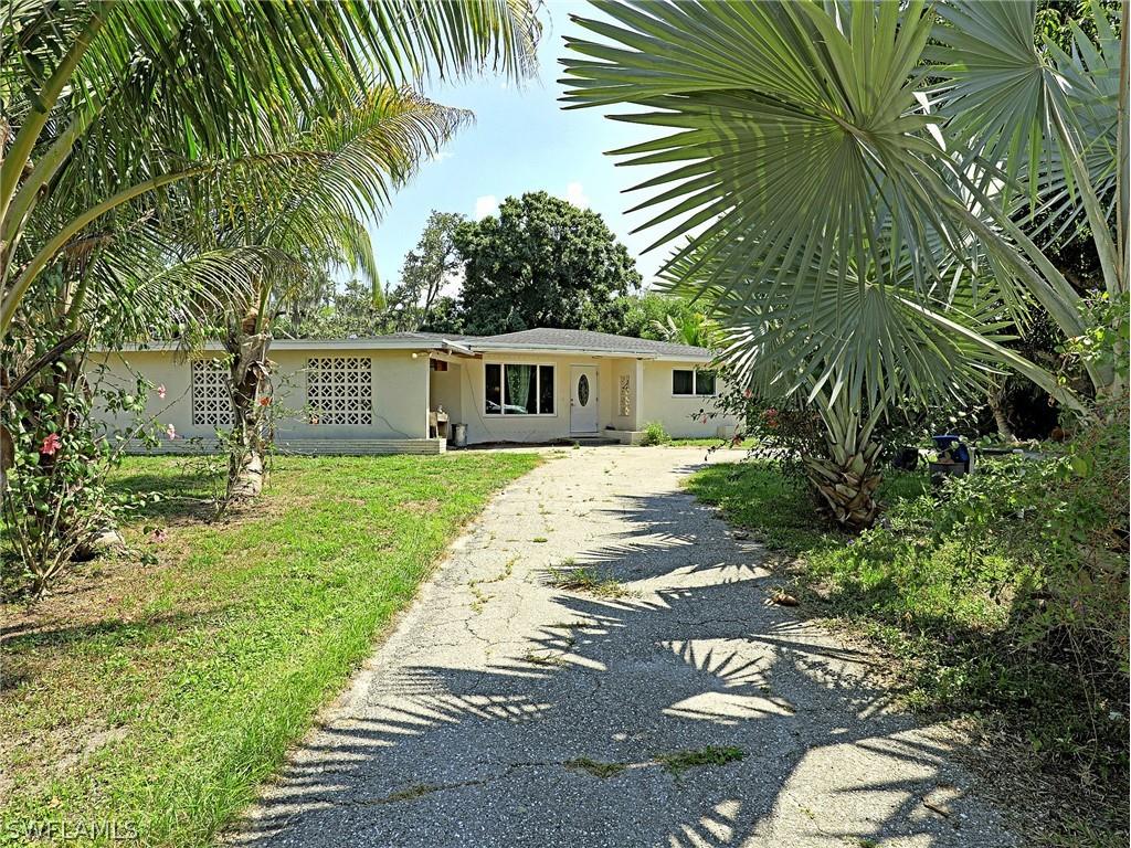 69 W Mariana Avenue North Fort Myers FL 33903 224045469 image1