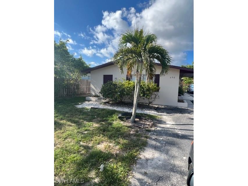 690 109th Avenue N Naples FL 34108 225063535 image1