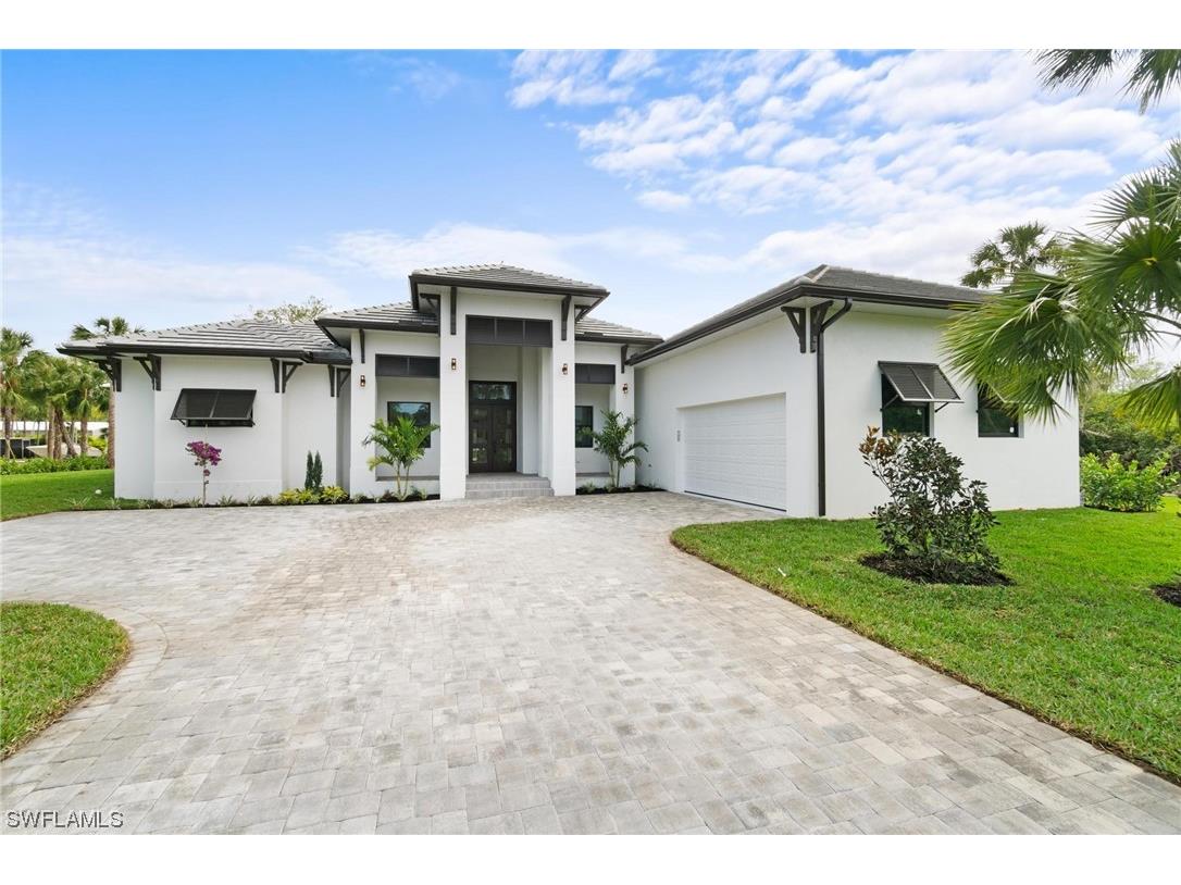 690 17th Street NW Naples FL 34120 223013439 image1