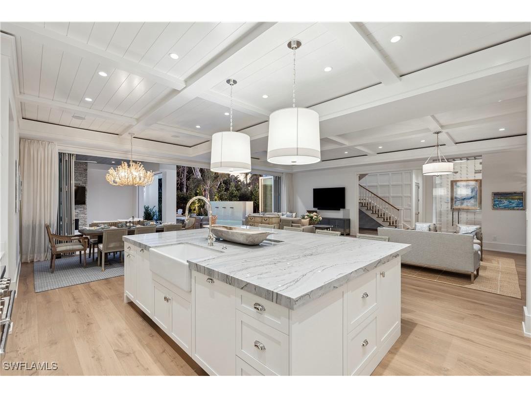 690 7th Avenue N Naples FL 34102 224028308 image10