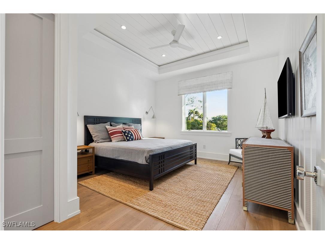 690 7th Avenue N Naples FL 34102 224028308 image23