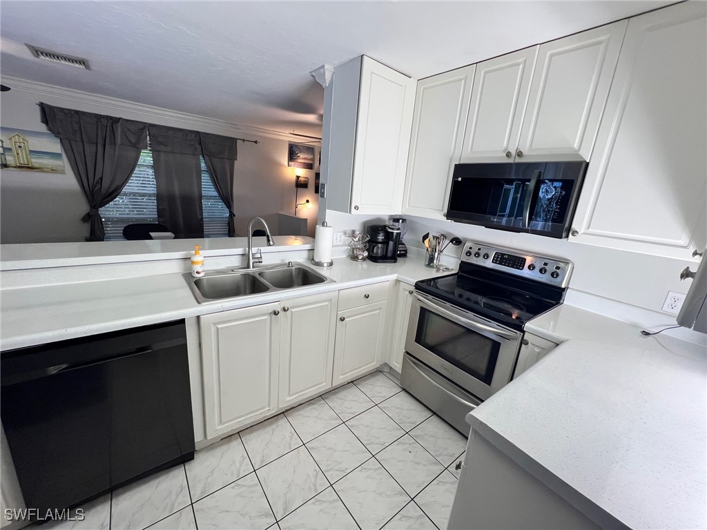 690 95th Avenue N Naples FL 34108 225065938 image15