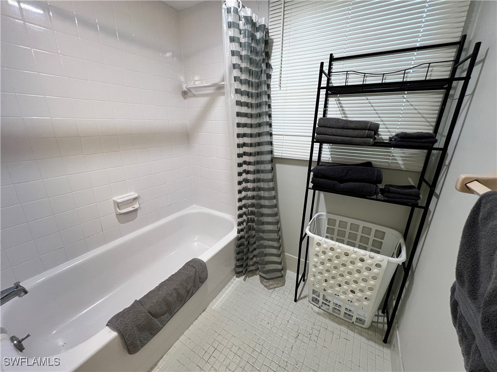 690 95th Avenue N Naples FL 34108 225065938 image32